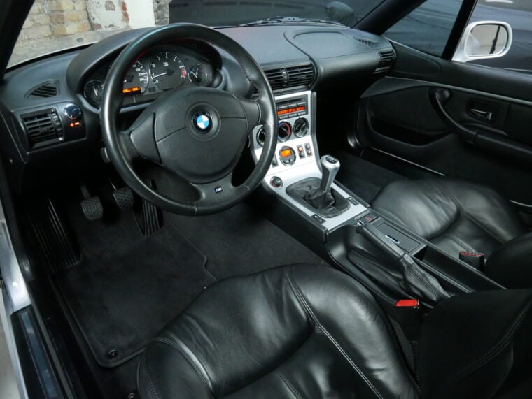 BMW Z3 3.0 Coupe Innenraum