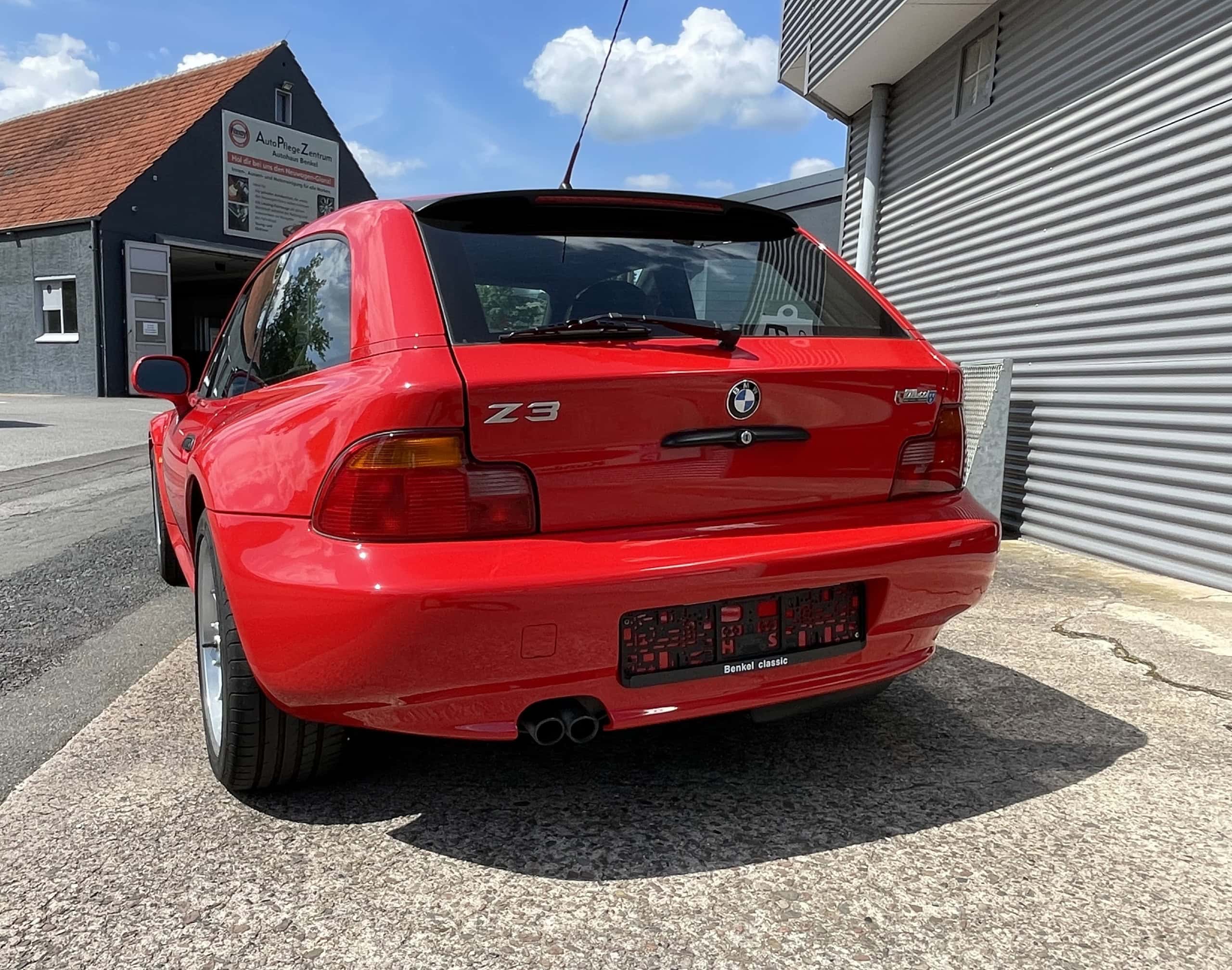 BMW Z3 2.8 Coupé hellrot im Originalzustand neu bei Benkel Classic Beverungen