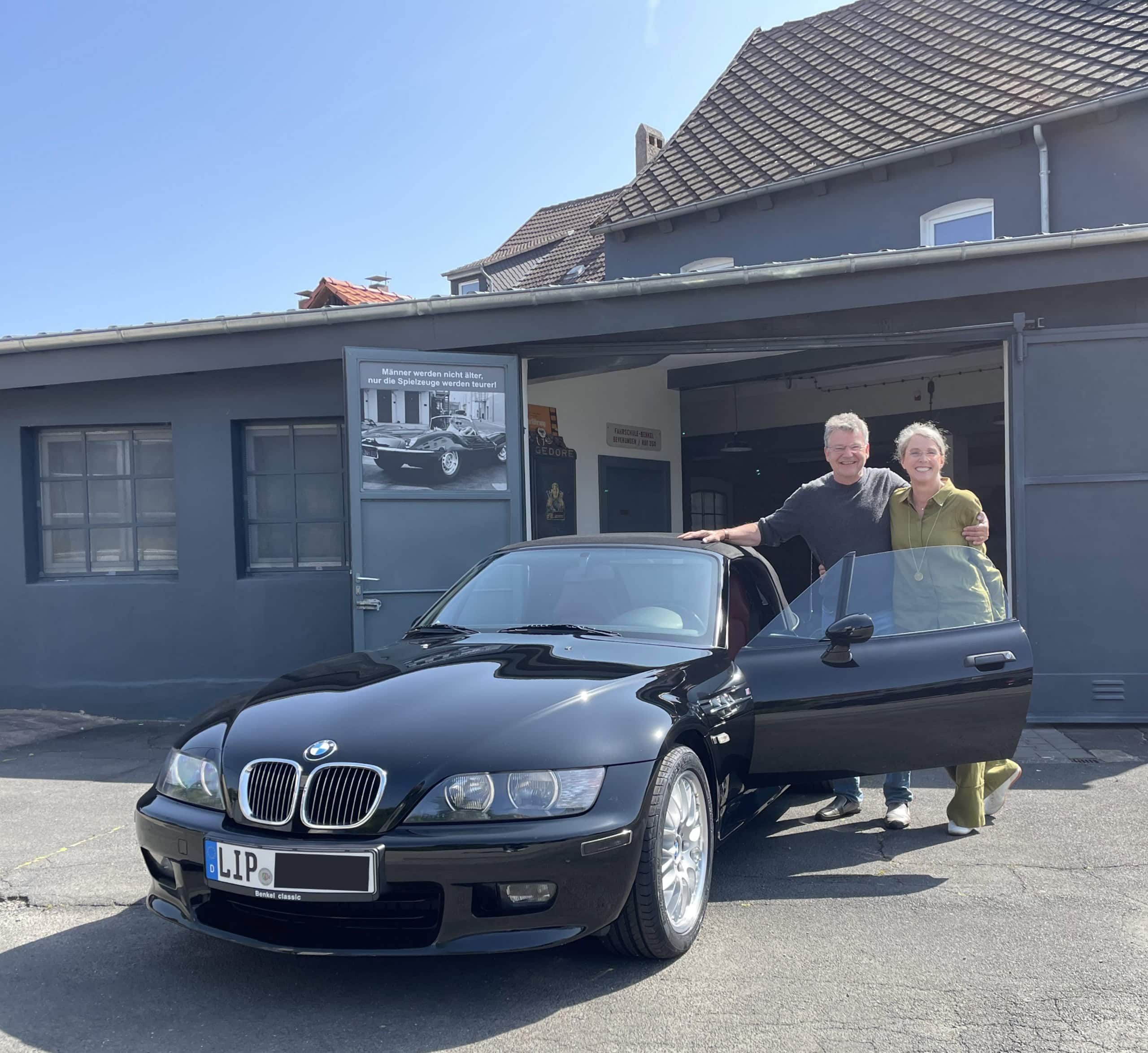 BMW Z3 3.0 Roadster schwarz mit rotem Leder Benkel Classic Beverungen
