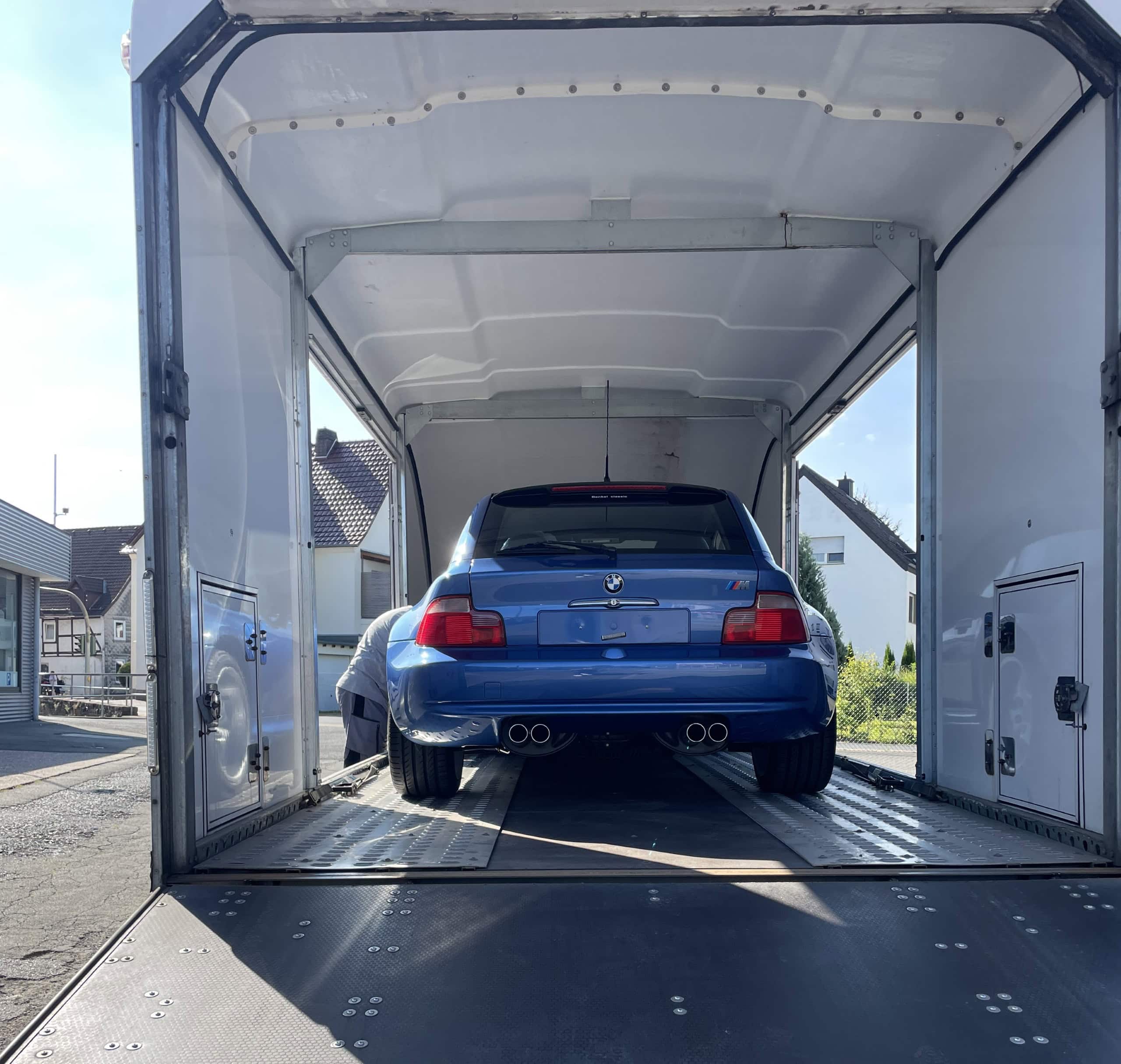 BMW Z3 3.0 M Coupe Einzeltransport Benkel Classic Beverungen BMW Z3 3.0 M Coupè wird per Einzeltransport ausgeliefert nach Belgien Benkel Classic Beverungen