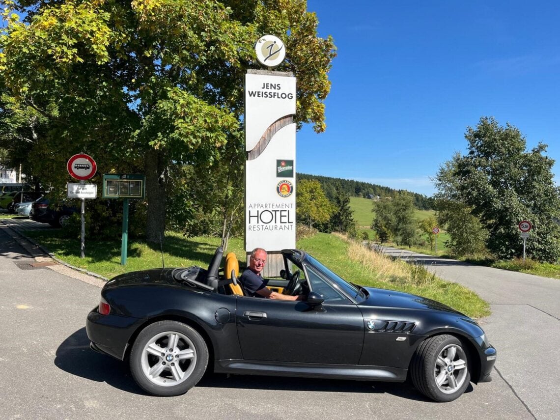 BMW Z3 Roadster Kyalami 2.2 unterwegs am weltberühmten Hotelspot in Sachsen Benkel Classic Beverungen