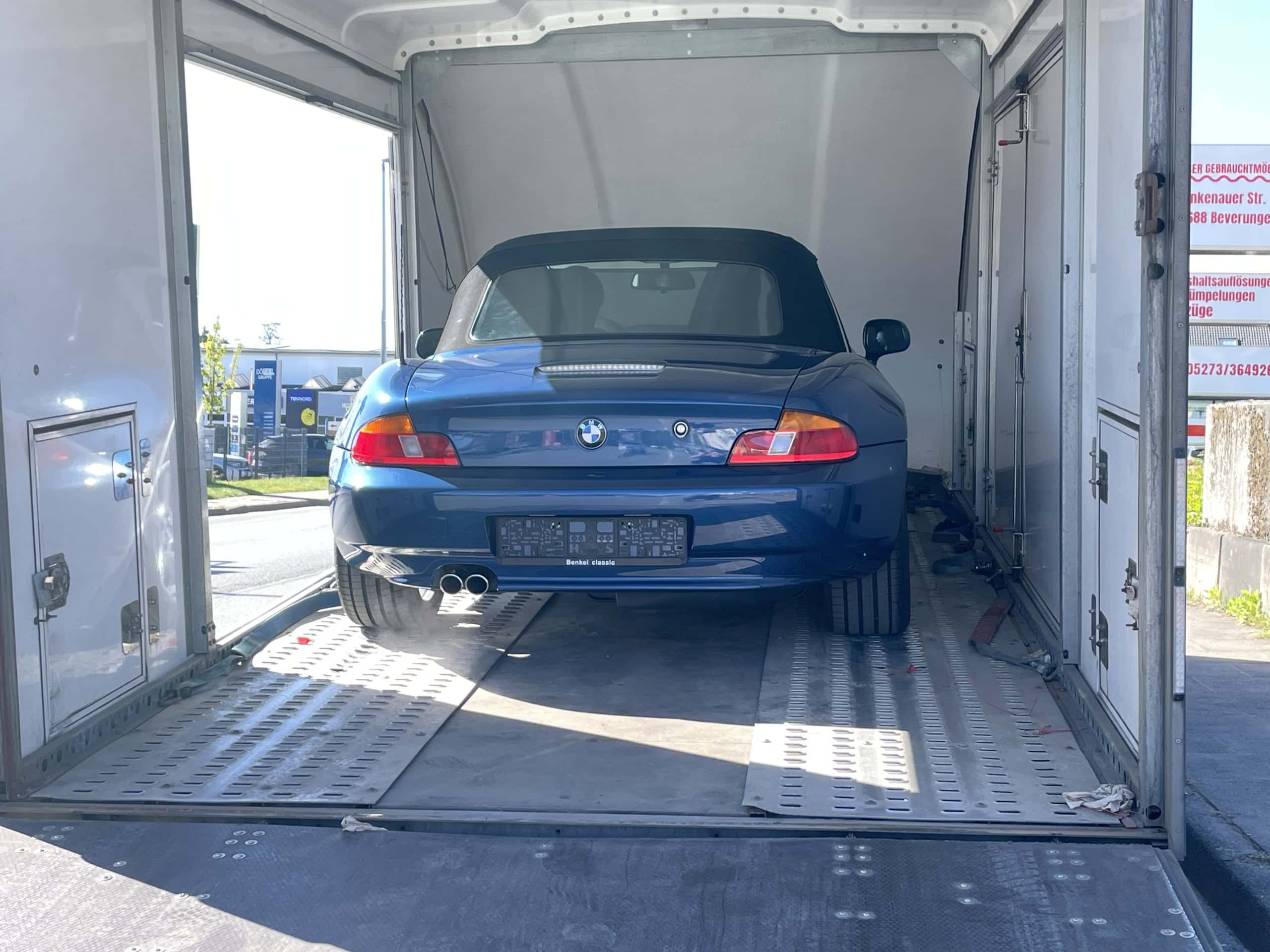 BMW Z3 Roadster 2.8 LowMileage BenkelClassic Beverungen BMW Z3 Roadster 2.8 topasblau/schwarz Low-Mileage ausgeliefert von Benkel Classic in Beverungen